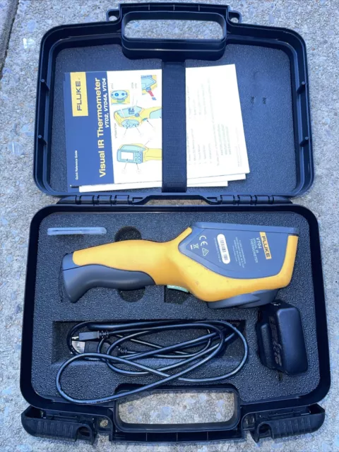 Fluke VT04 Visual IR Thermometer w/ Case, Charger, & SD Card