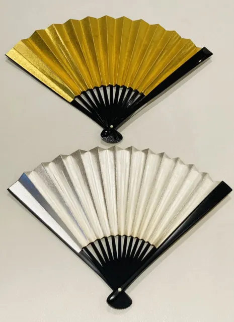 UNA ventola pieghevole reversibile in legno/carta oro e argento giapponese 4 danze, piccolo regalo