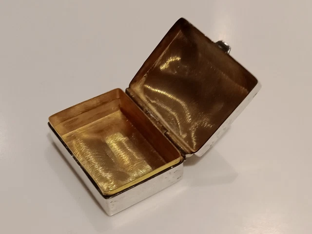 Miniature silver / gilt box by Ari D Norman hallmarked London 1994 - lovely gift
