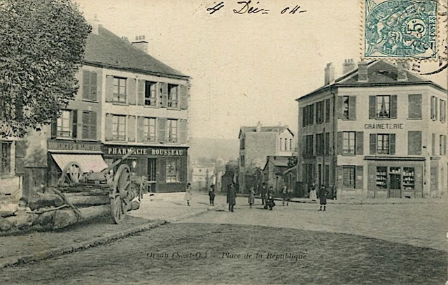 CPA 91 - Orsay - la Place de la République