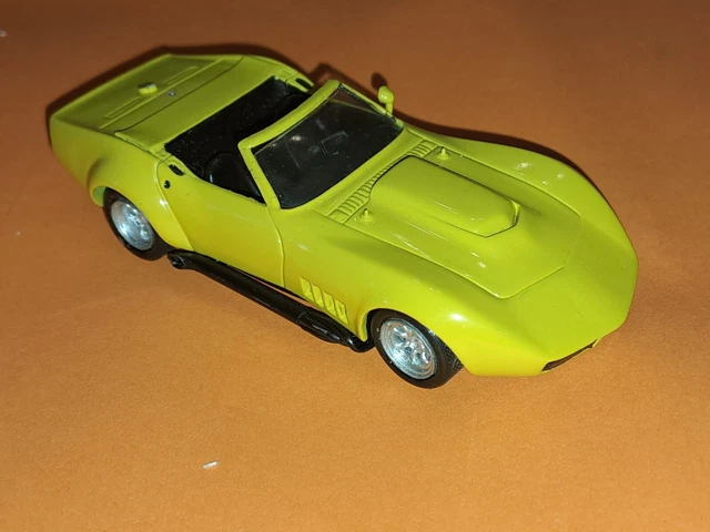 Americana 4A - Chevrolet Corvette 1956 - Kit monté 1/43