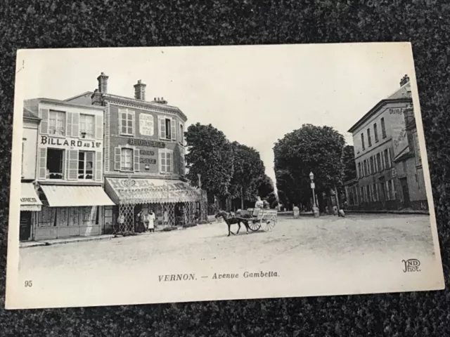 CPA 27 VERNON AVENUE GAMBETTA animée Epicerie Hotel non écrite