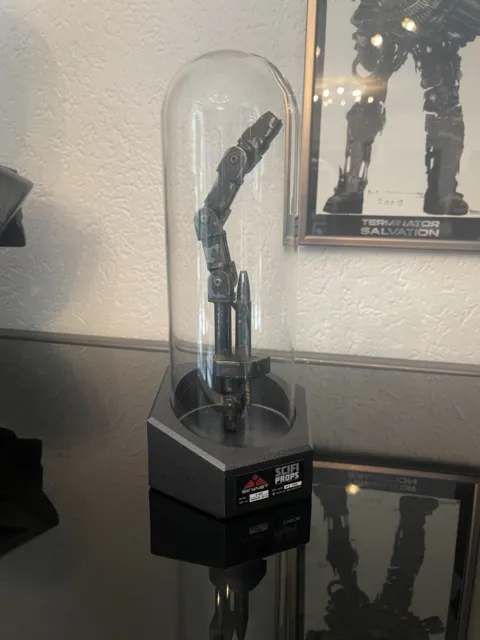 Terminator Salvation T600 Endoskeleton replica prop finger specimen