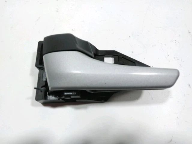 Poignee interieur arriere gauche TOYOTA PRIUS 3 phase 1 6920647040C0/R:78224210