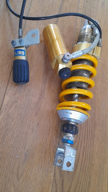 triumph 955i daytona