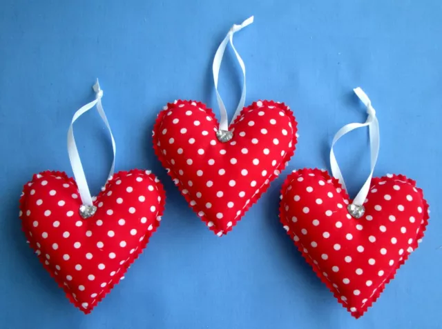 3 x LARGE RED WHITE DOTTY HANDMADE SHABBY CHIC HANGING FABRIC HEARTS