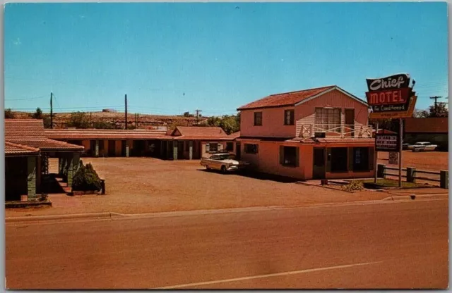 HOLBROOK, Arizona Postcard CHIEF MOTEL Highway Route 66 Roadside - Dexter Chrome
