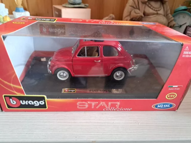 Fiat 500 L (1968) Rosso Modellino Auto Metallo Bburago Collezione Scala 1:24