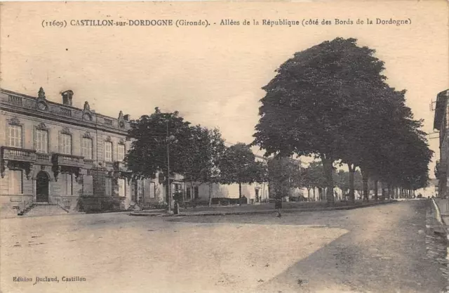 Cpa 24 Castillon Sur Dordogne Allees De La Republique