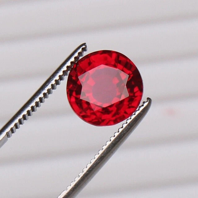 Rubis Naturel Non Chauffé 3.42 Carats - Certifié GIL, Inde, Forme Octogone, Qualité Excellente, En Vrac