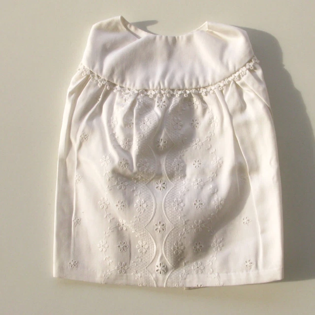Authentique vintage Robe bébé de marque française Blanche dentelles - Neuve Authentique vintage Robe bébé de marque française Blanche dentelles - Neuve