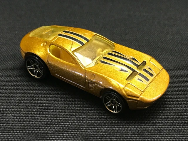 Hot Wheels Error Card Enzo Ferrari Black in a Ford Shelby GR-1 Concept Card 1:64