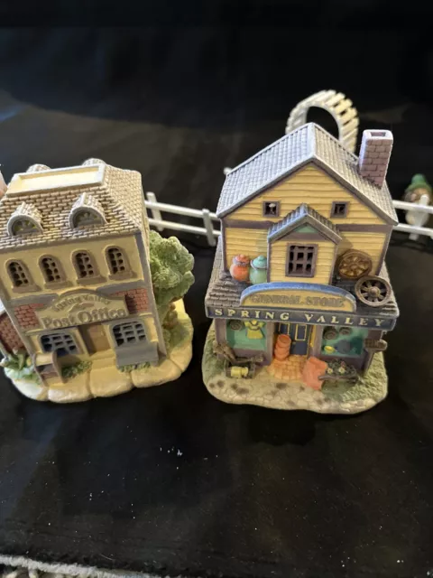 Avon Spring Valley lighted Village, General store and post office untested