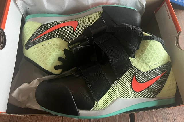 Track spikes size discount 7