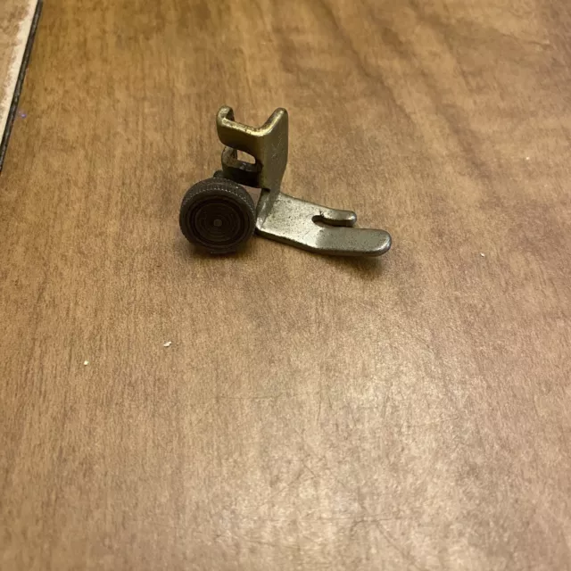 Antique Singer Sewing Machine Parts Model 29 H4 Presser Foot & Thumb Screw