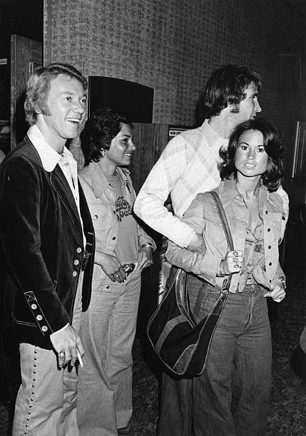SINGER BOBBY HATFIELD His Wife Joy Hatfield And Bill Medley 1975 OLD