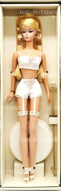 The Lingerie Barbie Doll First Edition Silkstone Gold Label BMFC 2000 Mattel 3