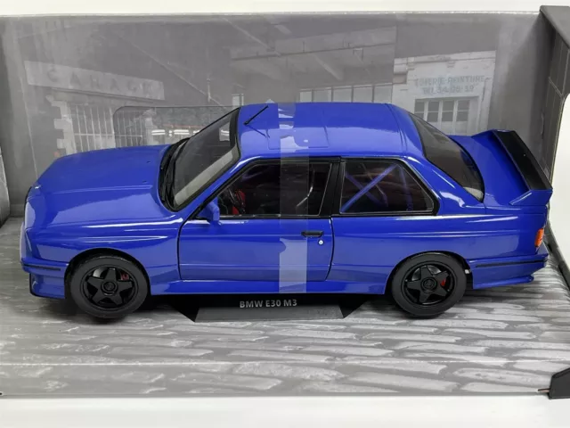 BMW E30 M3 1990 Bleu 1:18 Echelle Solido 1801516