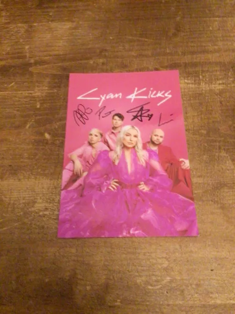 Cyan Kicks Signed Photo (Globe Cardiff 27/11/23)