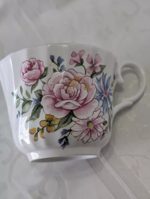 Royal Stuart Pink Rose Floral Tea Cup & Saucer Fine Bone China England Gold Trim 2