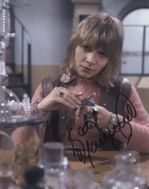 KATY MANNING as Jo Grant - Doctor Who GENUINE SIGNED AUTOGRAPH