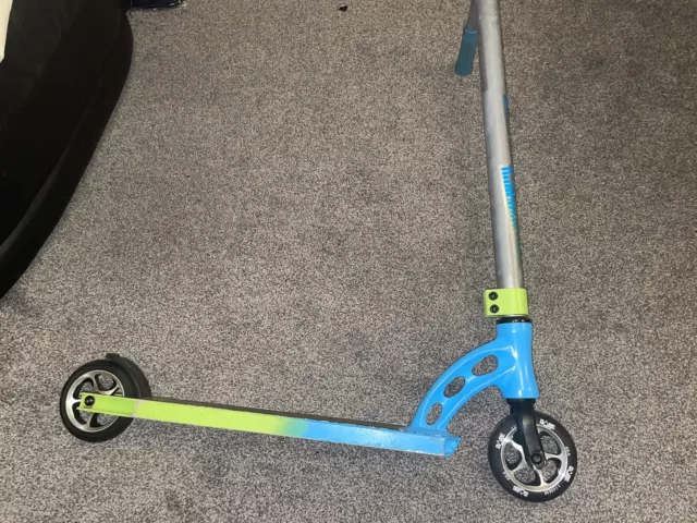 Madd Gear Pro MGP Stunt Scooter  Blue / Lime,  New wheels, Yorkshire