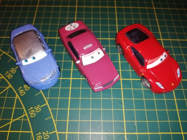 lot de  voitures cars disney pixar  mattel metal  d occasion