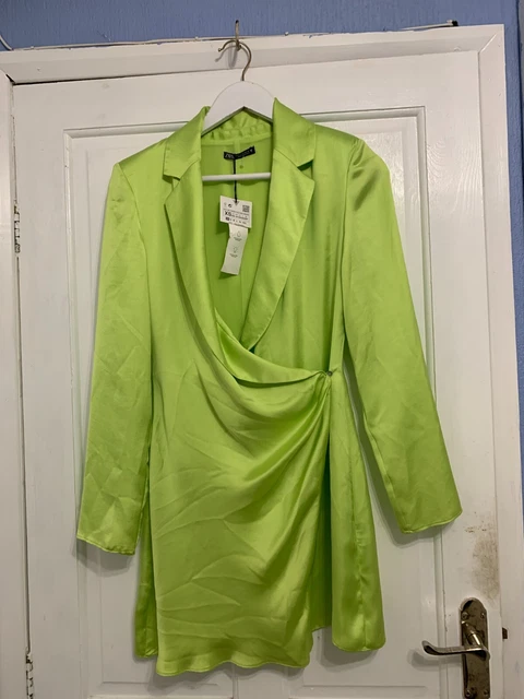 green emerald velvet dress Green c – Societa Wholesale Global main image 0