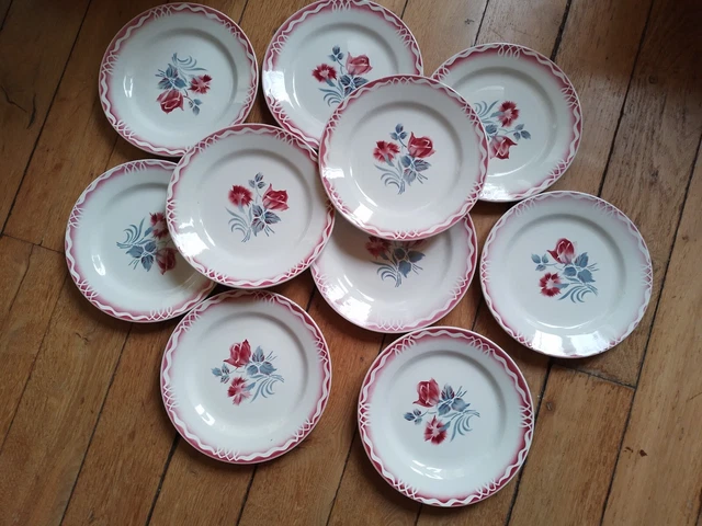 10 assiettes  à dessert Digoin Marjolaine . Excellent état , comme neuves .