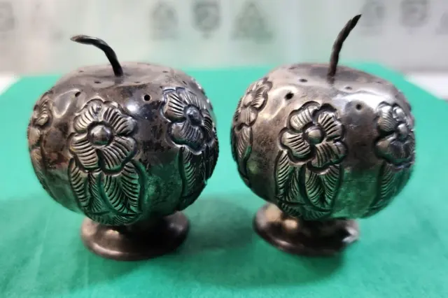 Pair of Salt and Pepper Shakers Sterling Silver 925 Floral Stem Pumpkins Vintage