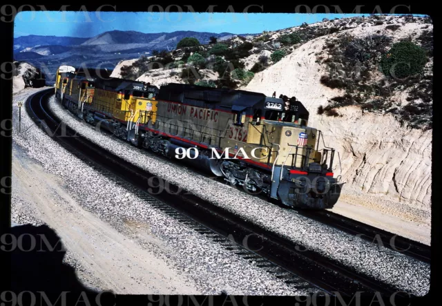 UNION PACIFIC-UPRR. EMD SD40-2 #3762. Summit (CA). Original Slide 1985.