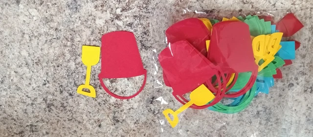 Cubo troquelado 40 piezas playa verano 2"