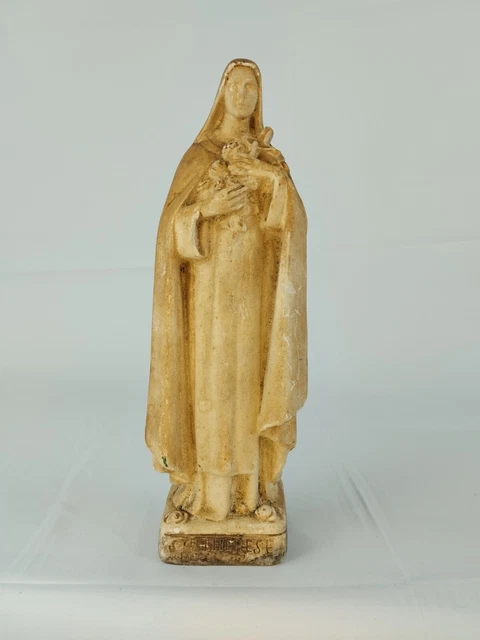 Statuette Sainte Sara 30 Cm Sur Couronne Fleurie – Diamètre 60 Cm, Résine
