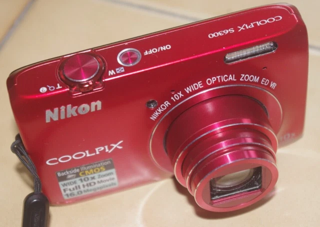 Nikon Coolpix S6300 red 16 Mpx Full HD Zoom 10x Appareil photo numérique vintage