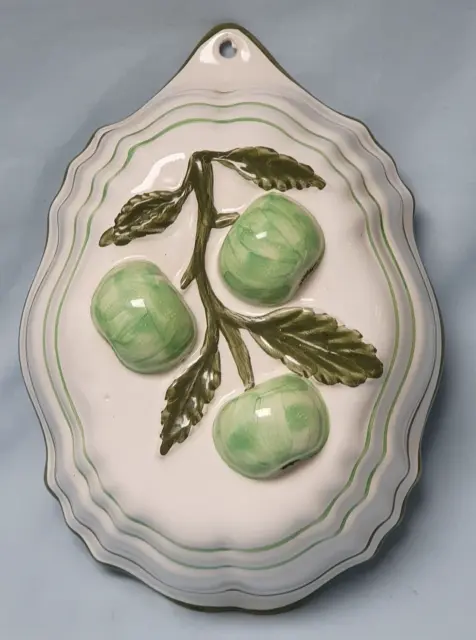 Vintage Ceramic Wall Hanging Jelly Mousse Mould Decorated with Apples #298