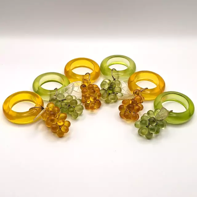 Lucite Grape Cluster Napkin Rings Set of 6 Green and Amber Grapes Retro VTG