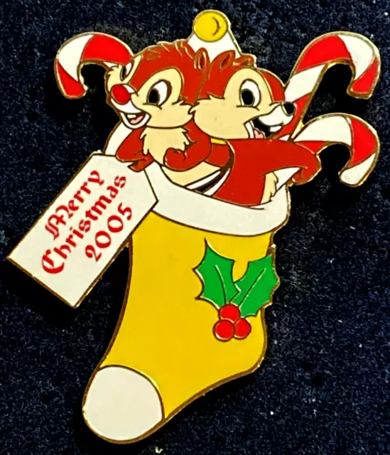 Disney Wdw 2005 Cast Exclusive Merry Christmas Pin Pursuit Chip & Dale Le 2000