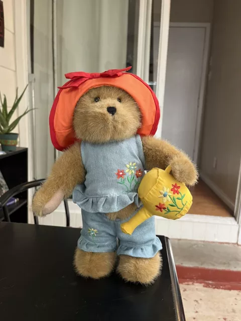 Euc Boyds Bear Kenzie With Sun Hat And  Watering Can And Tag