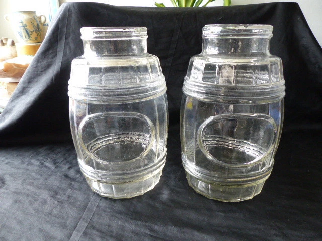 Deux Anciens Bocaux D'épicerie – Verre Et Bakélite, Vintage 1950