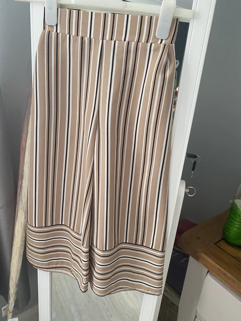Girls Culotte, Leggings And Pinafore Bundle Age 9 New Look , River Island Matala