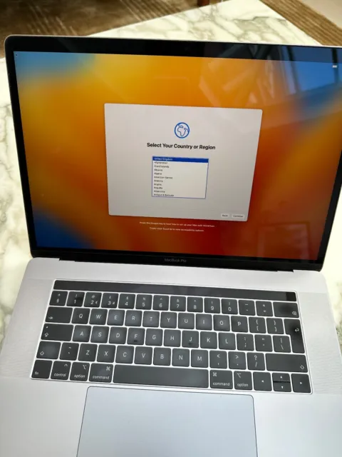 32Gb Macbook Pro Touch Bar 15 inch 2018 - Space Grey