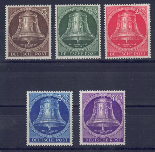 Berlin Glocke Mitte Nr. 101-105 postfrisch. Mi. 80 EUR.