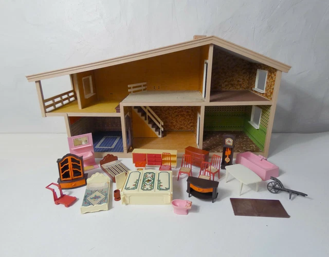 Personnages de maison de poupée en bois (Gebraucht) in Yvonand für CHF 50 - nur Abholung auf