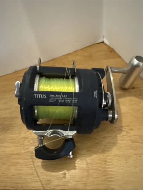 オクマ リール タイタス T20L 中古 OKUMA TITUS T20L 両軸リール トローリングリール 船用リール