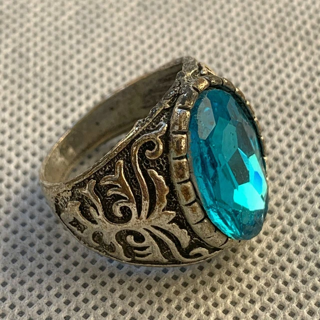 VERY RARE ANCIENT ISLAMIC SILVER RING WITH STONE - CIRCA 9th/10th CENTURY
