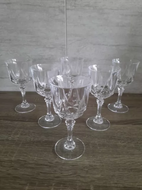 6 verres à vin blanc  en cristal d'Arques modèle Auteuil H 13,5 cm