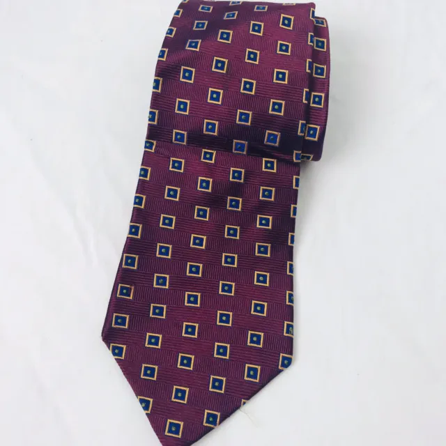 Tommy Hilfiger Mens 100% Silk Classic Necktie Burgundy Red Geometric Print