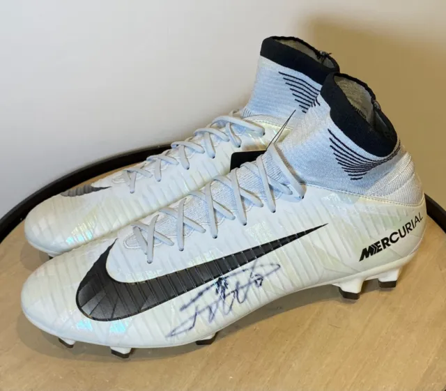 Nike Mercurial CR7 Chapter 5: "Cut to Brilliance" signed by Cristiano Ronaldo