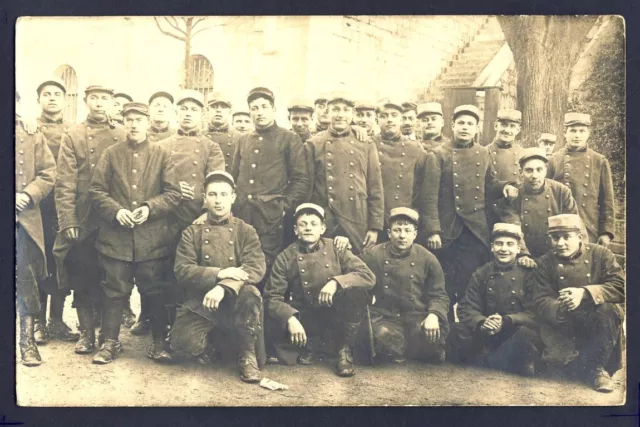 Carte Photo RPPC Ecrite à Grenoble en 1916 MILITAIRES SOLDATS du 4ème ? Régiment