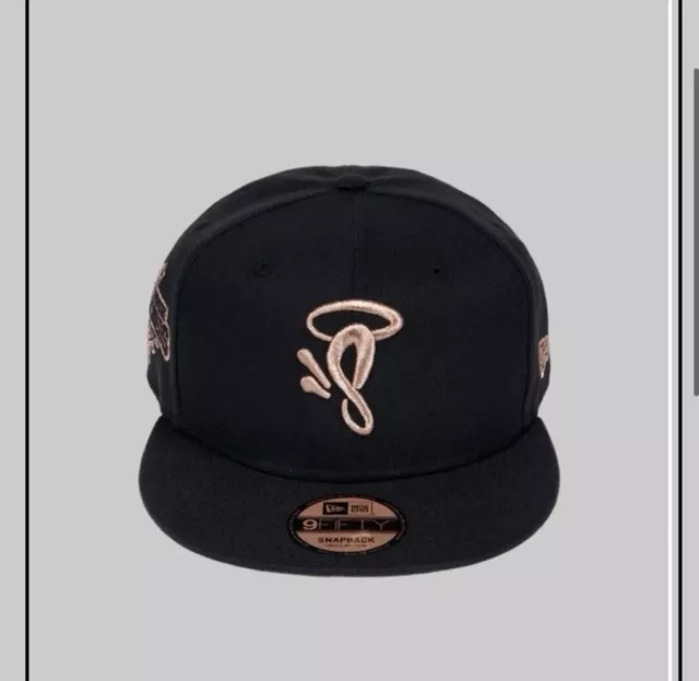 SYNA WORLD CENTRAL Cee New Era 9FIFTY Snapback Cap Hat Black